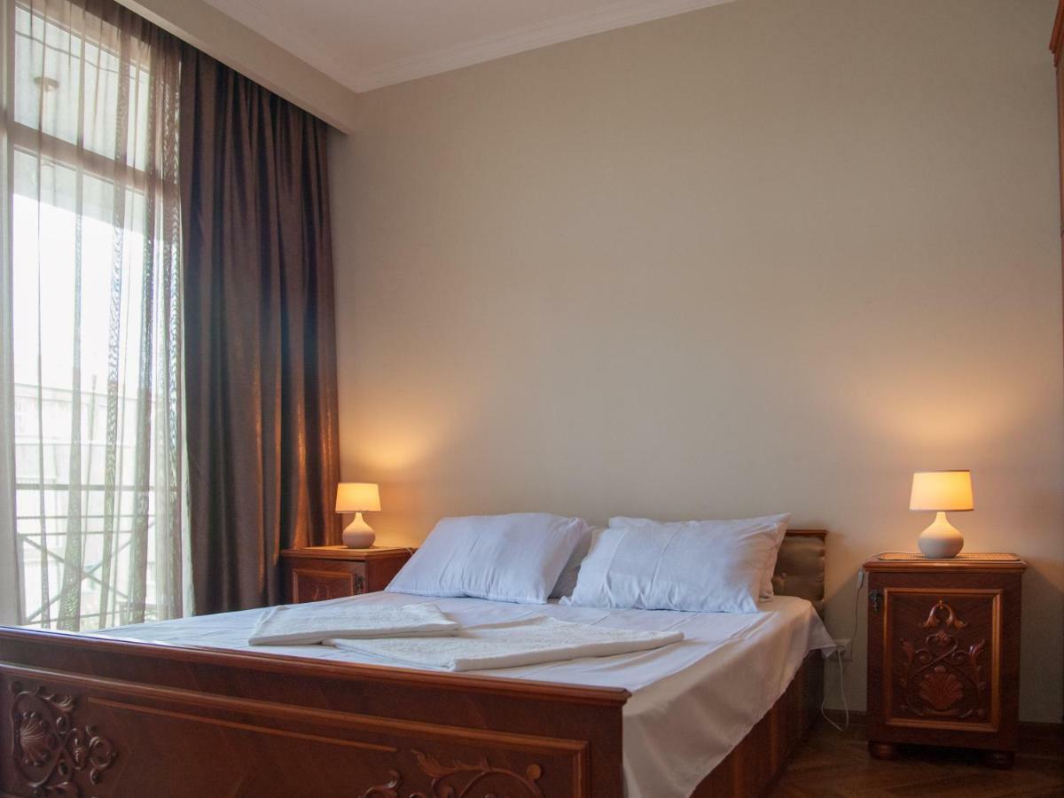 Cozy Guest House In Old Batumi Exterior photo